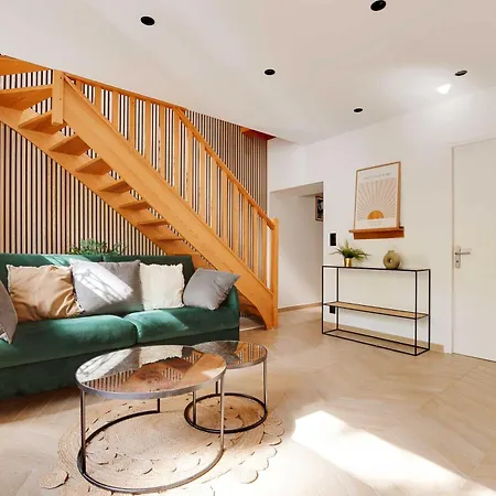 Eclectic - 2br-6p - Pl Republique Apartment *